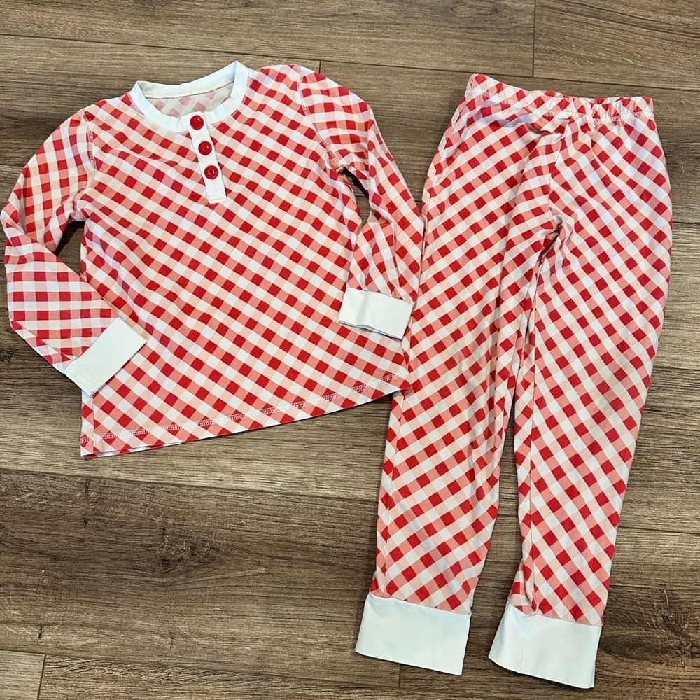 Shrimp and Grits Serendipity Girls 5-6 Red and White Checkered Pajamas